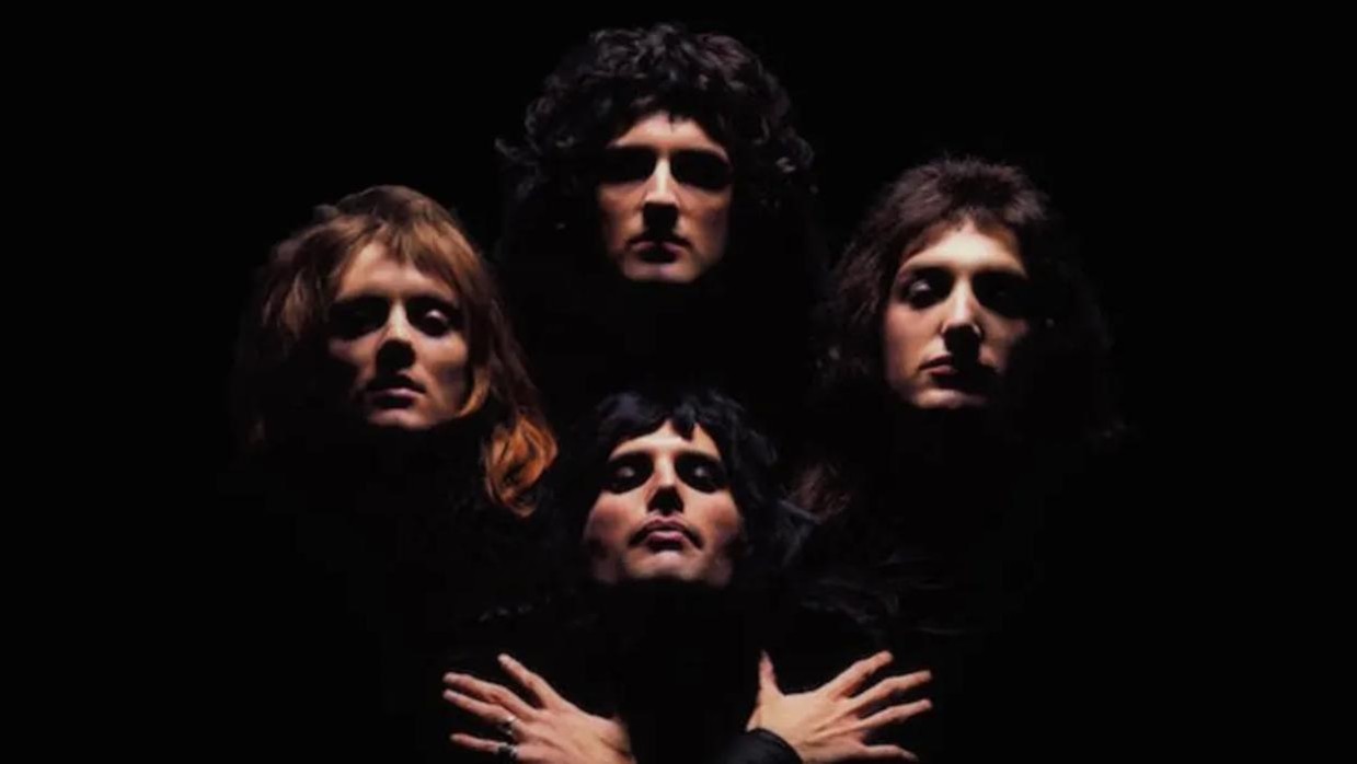Foto tomada de su videoclip: Bohemian Rhapsody.