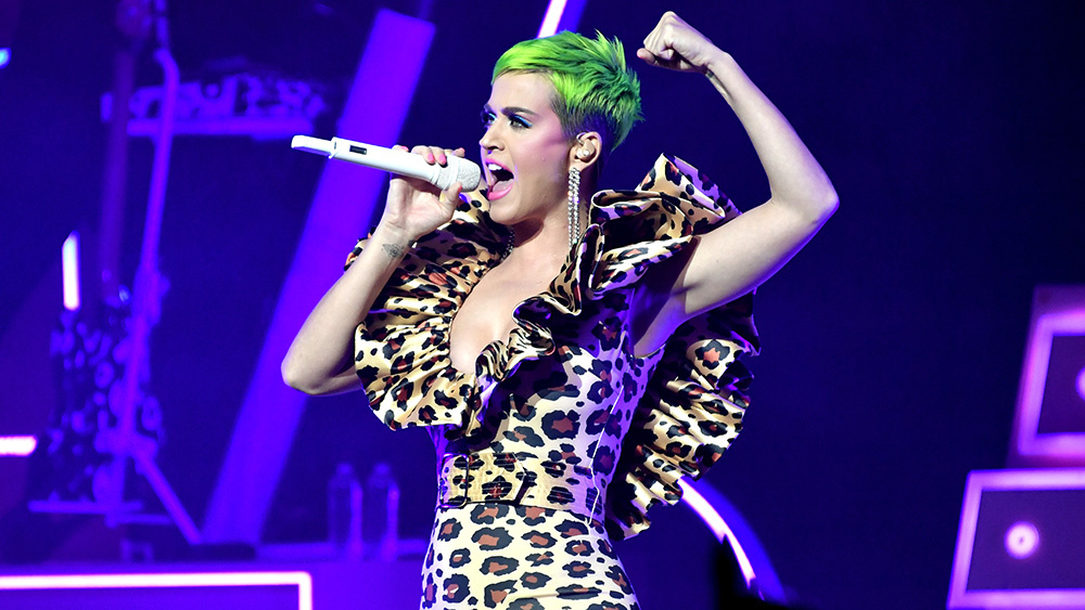 LOS ANGELES, CA - SEPTEMBER 10:  Singer Katy Perry performs onstage for Citi Sound Vault at The Theatre at Ace Hotel on SeptembFoto: Neilson Barnard/Getty Images.
