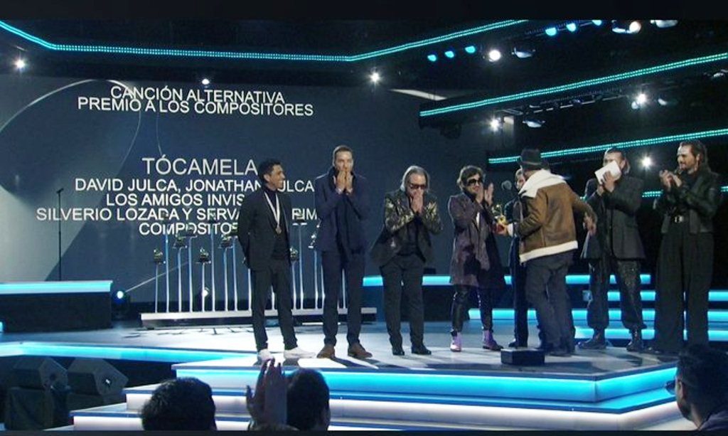 Por su parte, la banda Los Amigos Invisibles ganó con “Tócamela” como Mejor Canción Alternativa. 
Foto: Noticias 24.