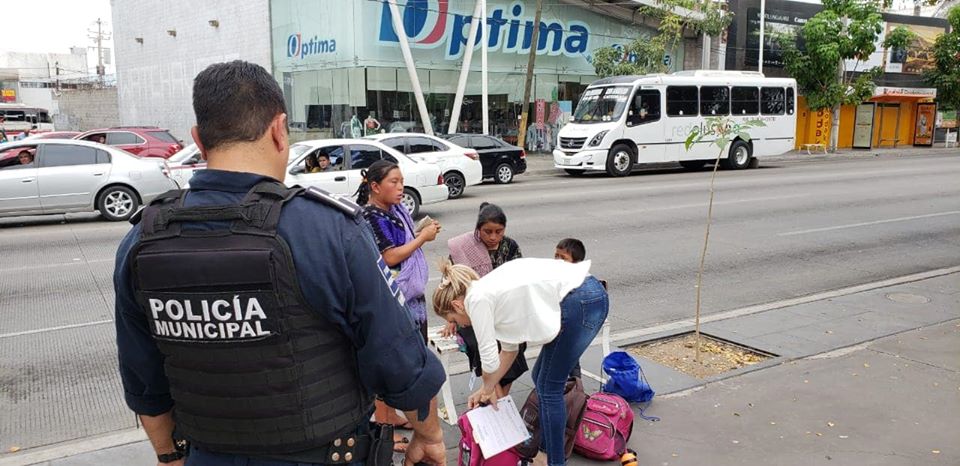 DIF Sinaloa invita a no dar monedas a niños en los semáforos