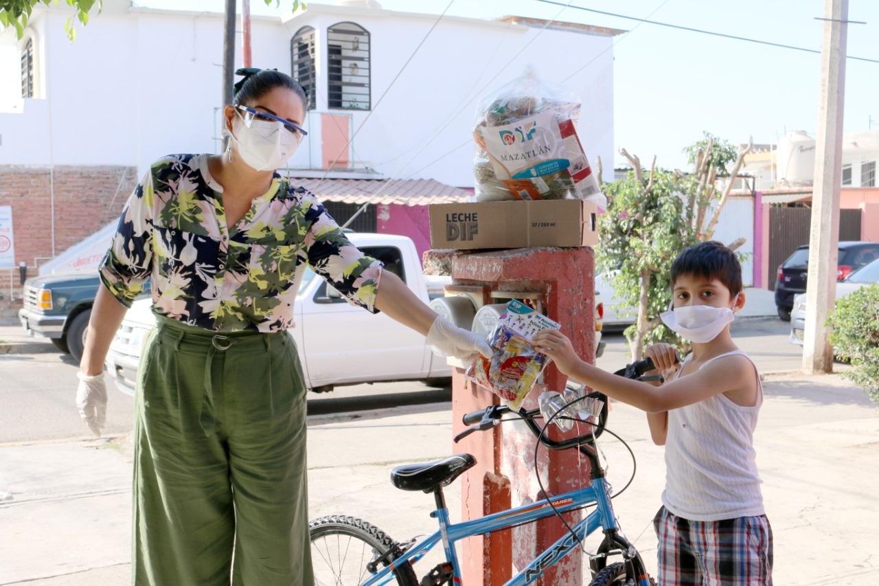 DIF Mazatlán entregó 43 bicicletas en conmemoración del Día de la Niñez