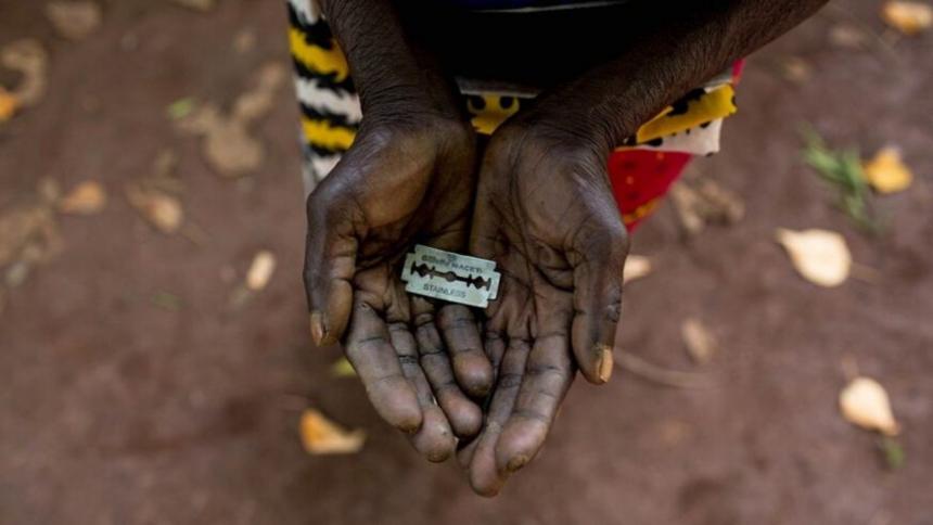 Sudán prohíbe la mutilación genital femenina y encarcelará a quien la practique