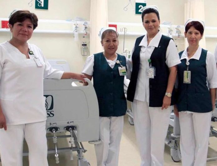 Trabajadores de la Salud que luchan contra el coronavirus en México tendrán seguro de vida gratuito
