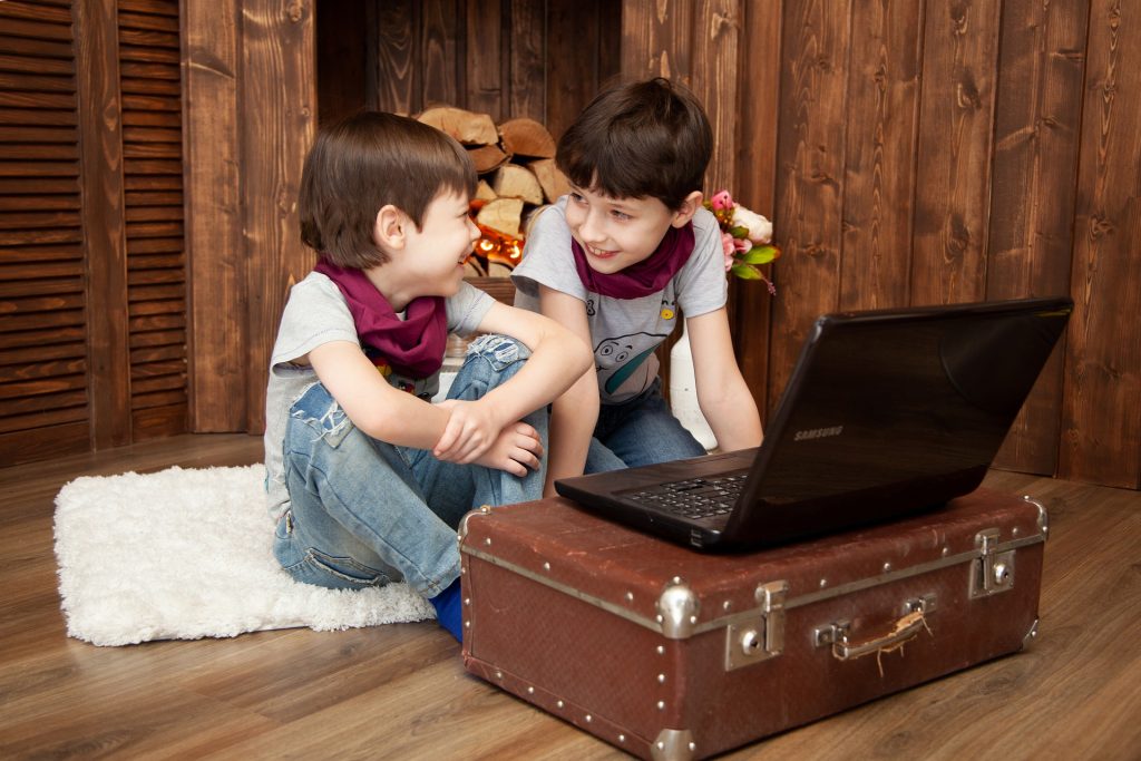 La SAS ofrece talleres de verano online con destacadas personalidades para niños de cualquier parte del mundo.