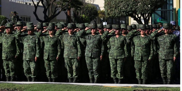 La SEDENA le pagó casi 15 millones de dólares a una empresa fantasma entre 2013 y 2016.