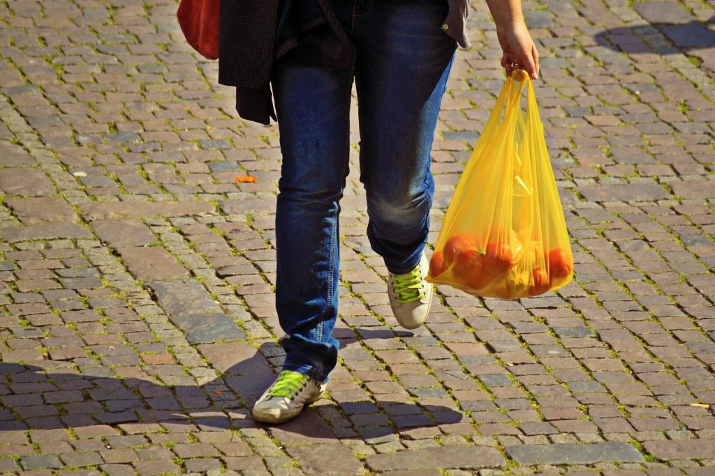 La próxima semana inicia la prohibición de bolsas de plástico y popotes en Sinaloa