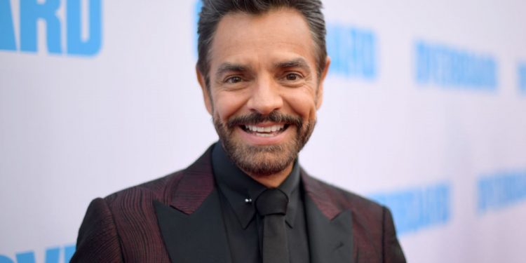 ¿Le sale hija no reconocida a Eugenio Derbez?