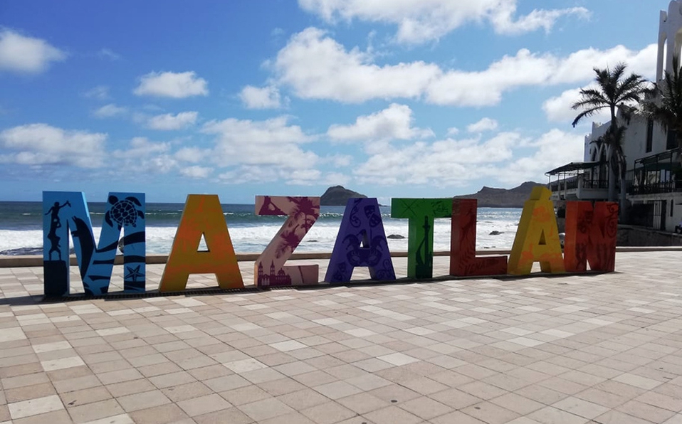 Mazatlán listo para abrir sus playas, hoteles y bares