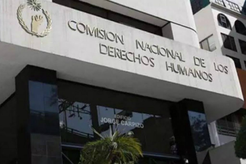 La CNDH desmiente comunicado sobre el ladrón golpeado en combi