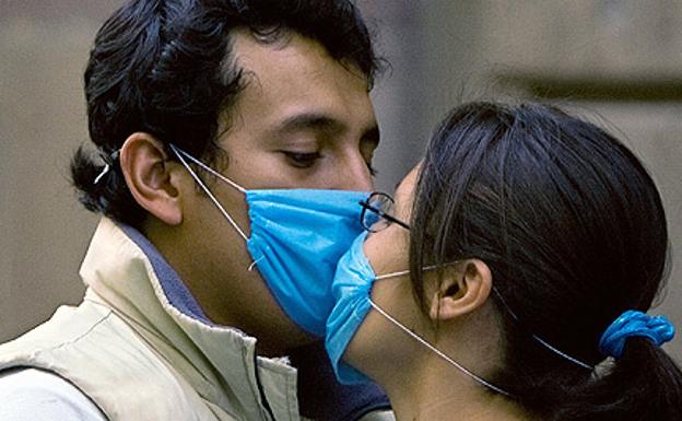 sexo con mascarilla