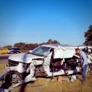 Sufre accidente directora del DIF Ahome junto a su hija de doce años