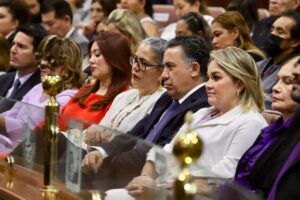 Ofelia López es un ejemplo de empoderamiento femenino: Rocha Moya durante la entrega del galardón Norma Corona Sapién