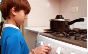 ¿Te quedas en casa? PC te tiene algunas recomendaciones preventivas para cuidar a los niños estas vacaciones