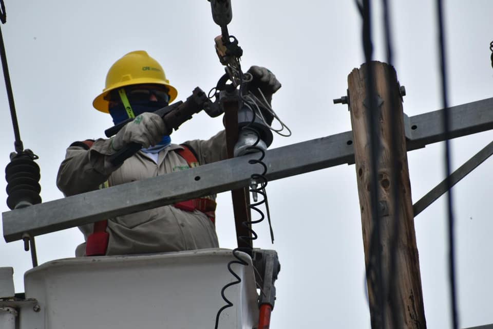 CFE suspenderá servicio de electricidad en 23 comunidades de Culiacán este sábado, aquí la lista Trabajos de CFE