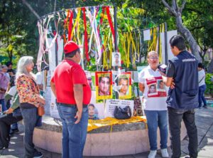 ‘Árbol de la Esperanza’ se inaugura en Culiacán como homenaje a los hermanos Lozoya, que desaparecieron hace 12 años