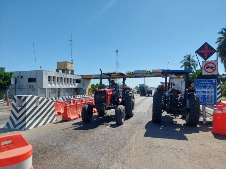 Productores amenazan con cerrar casetas; en Angostura comienza a llegar maquinaria pesada Productores amenazan con cerrar casetas en Angostura