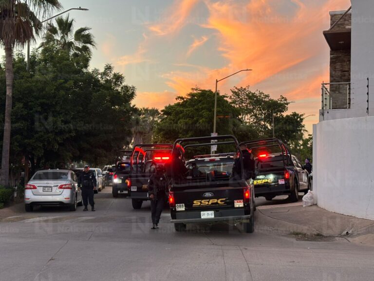 Balacera en Espacios Barcelona en Culiacán, Sinaloa: Hay delincuentes detenidos y armamento asegurado Balacera en Espacios Barcelona