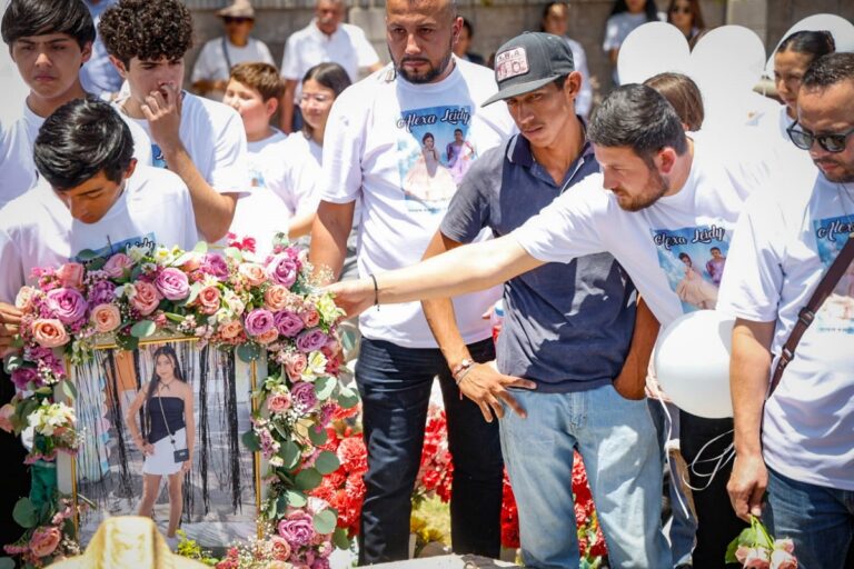 Funeral de Alexa y Leydi