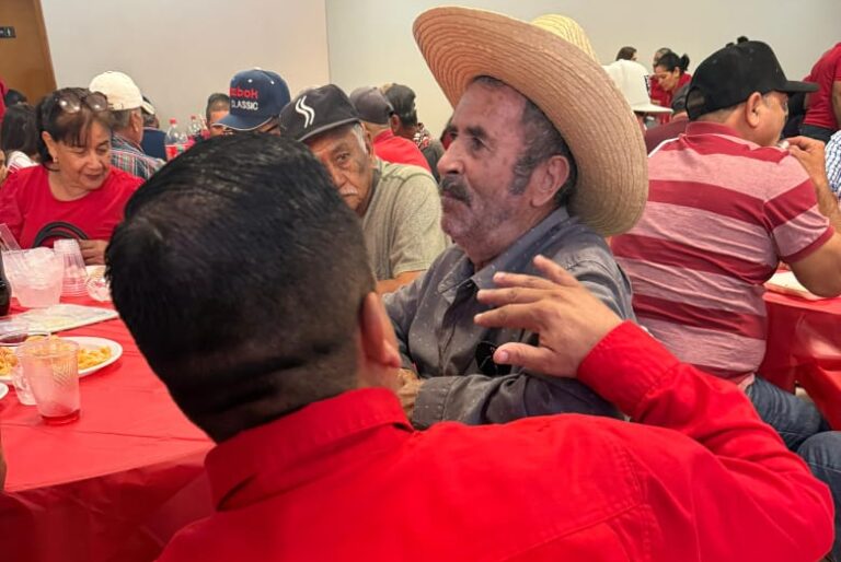 Jubiladas y jubilados del STASAC respaldan a Homar Salas Homar Salas es apoyado por jubilados