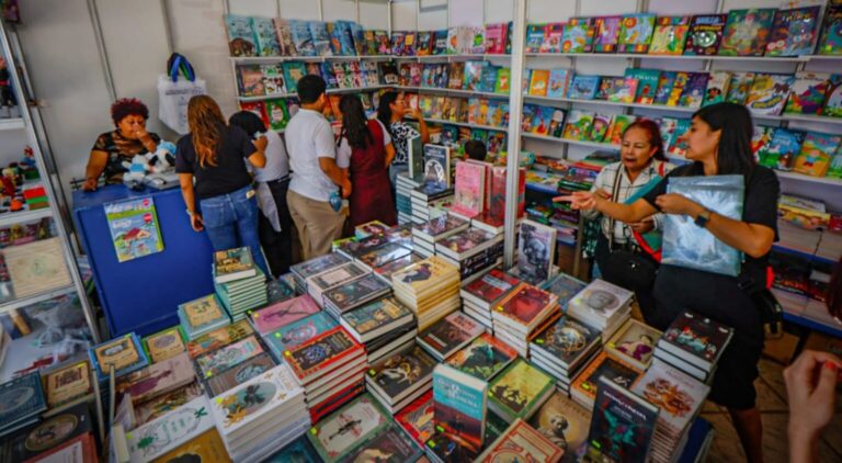 Inauguración de la Feria Internacional del Libro en Culiacán