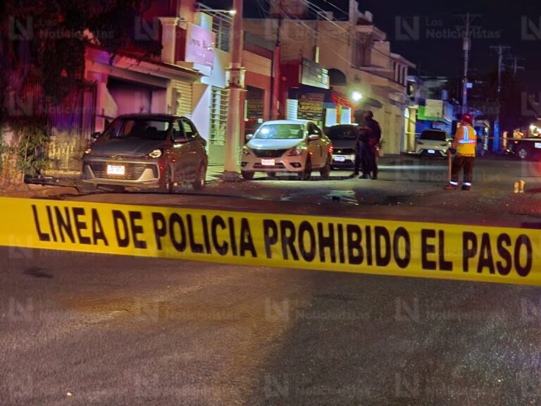 Localizan explosivos tras quemar casa en la colonia Canaco de Culiacán, Sinaloa Balean casa en la Canaco, Culiacán