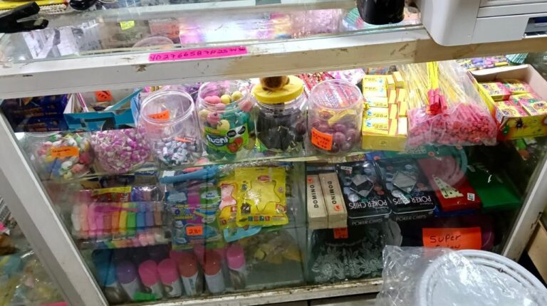 Decomisan pirotecnia en mercería de Culiacán