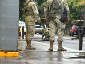 Equipos antibombas en Culiacán