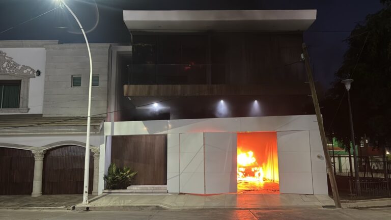 Incendian vivienda en la Chapultepec en Culiacán