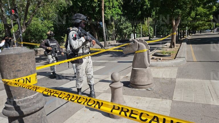 Atacan a balazos a los diputados Sergio Torres y Elizabeth Montoya en el Centro de Culiacán, Sinaloa Ataque armado contra dos diputados locales en Culiacán