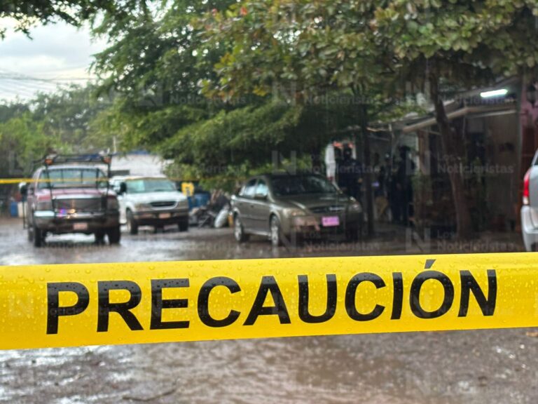 Ejecutan a hombre en su vivienda en Navolato