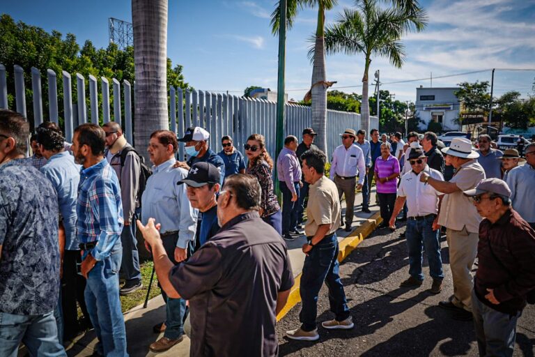 Jubilados se manifiestan en el Congreso