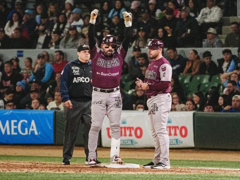 Los Tomateros se colocan a un triunfo de la final en la Liga Mexicana del Pacífico 20 Juego de Tomateros contra Algodoneros en Guasave
