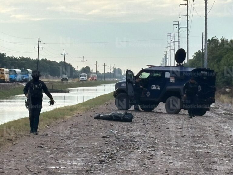 Localizan el cadáver de una persona a lado del canal Santa Martha en la sindicatura de Villa Juárez, Navolato