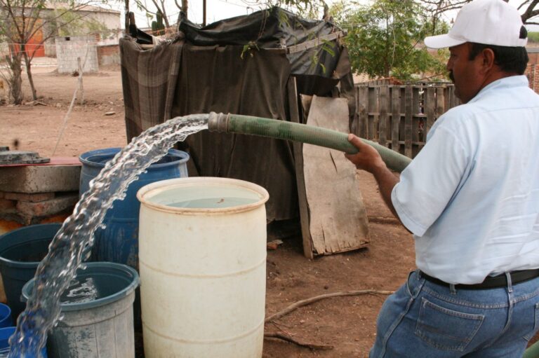 Previo al estiaje, JAPAC refuerza llamado al cuidado del agua en Culiacán JAPAC lleva agua para combatir estiaje