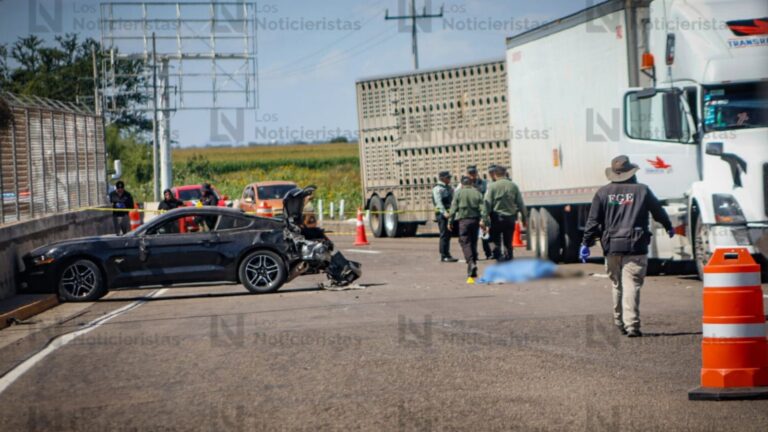 Accidente en la caseta el Pisal en Culiacán