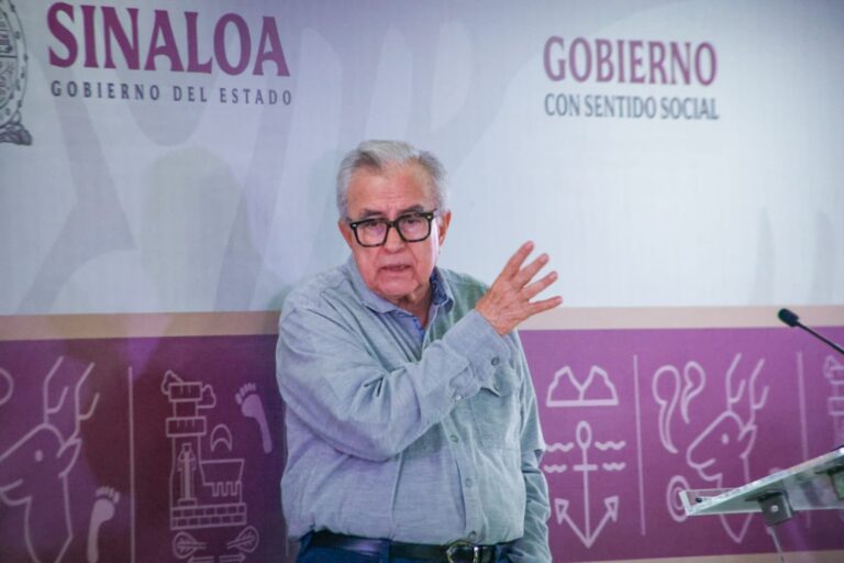 Gobernador Rocha Moya en la semanera