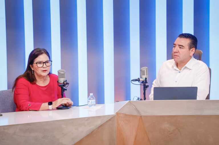 Imelda Castro Castro en entrevista con Luis Alberto Díaz