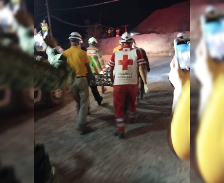 Rescatan a trabajador de mina atrapado en El Rosario