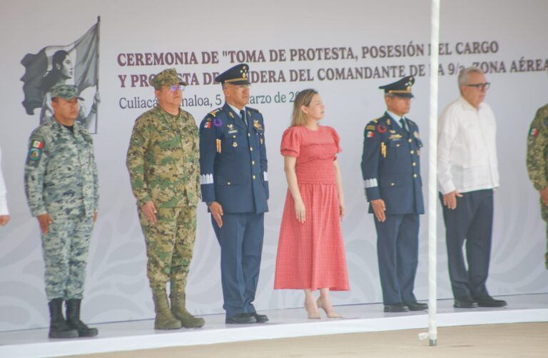 Toma protesta nuevo comandante de ala, de la Base Aérea
