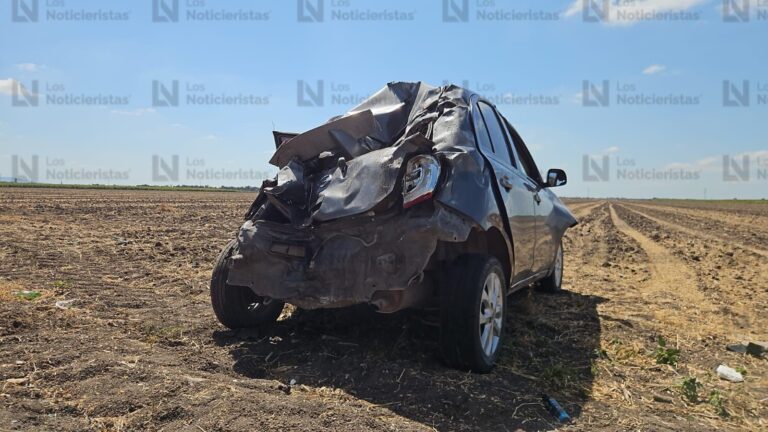 Volcadura en La Costera en Culiacán