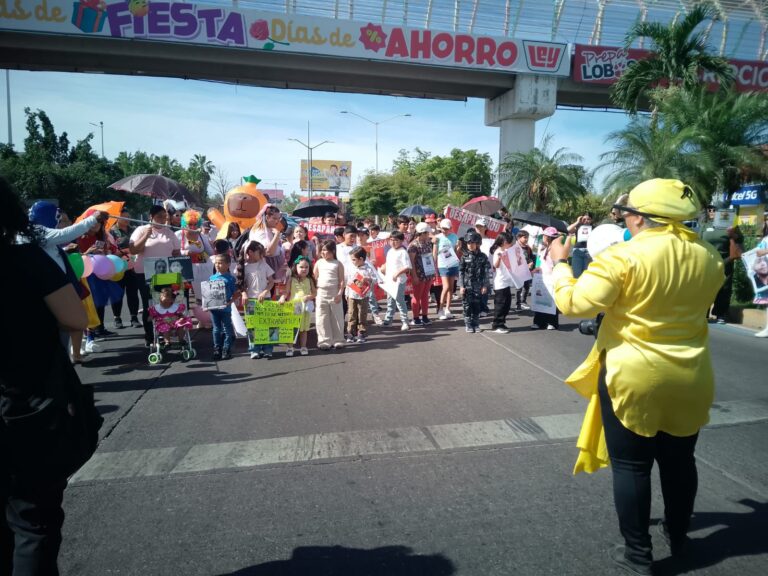 Con Mini Marcha, niñas y niños exigen un alto a desapariciones y justicia para las víctimas en Sinaloa