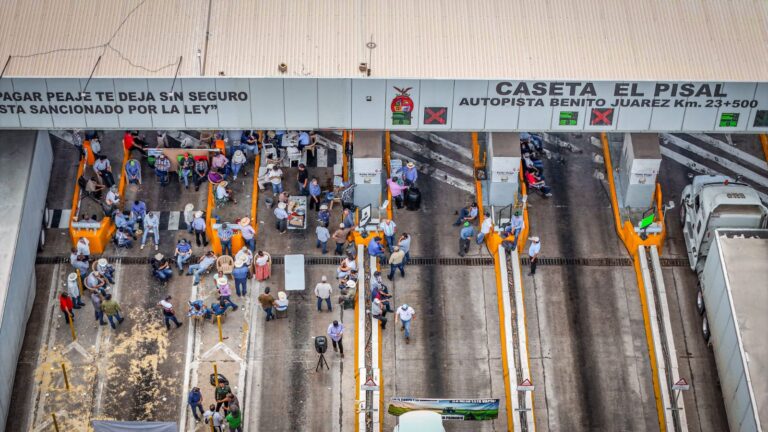 Manifestación de productores en Casetas de Sinaloa