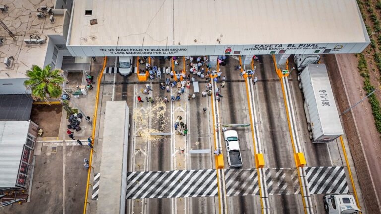 Manifestación de productores en Casetas de Sinaloa