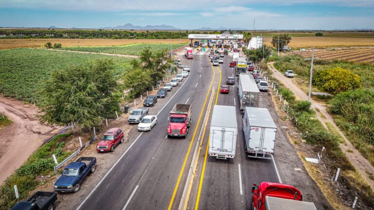 Manifestación de productores en Casetas de Sinaloa