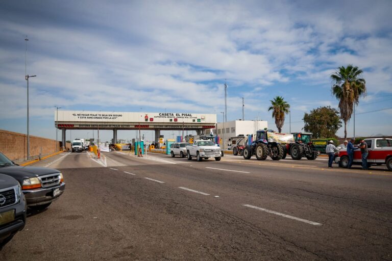 Productores en caseta El Pisal 2 en su segundo dia
