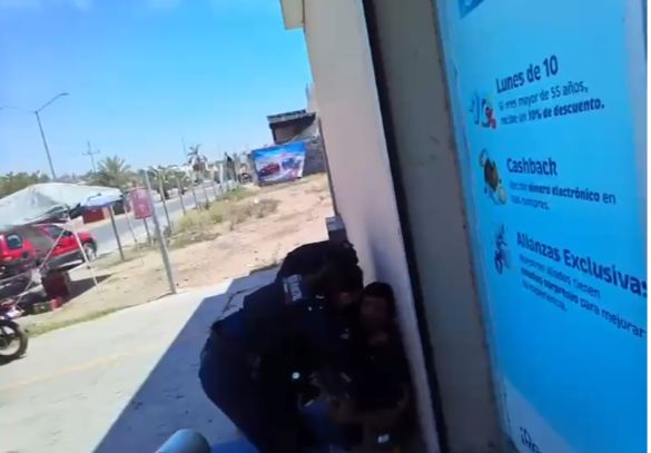 Presunto abuso policial en detención de limpiavidrios genera indignación en Guasave