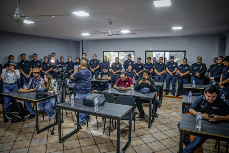 Por su esfuerzo y vocación, reconoce Bomberos Culiacán a los elementos que integran la corporación Reconocen a Bomberos de Culiacán