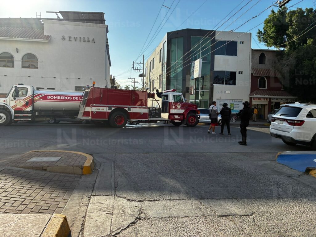 Se registra incendio en restaurante V de Vaca en Los Mochis