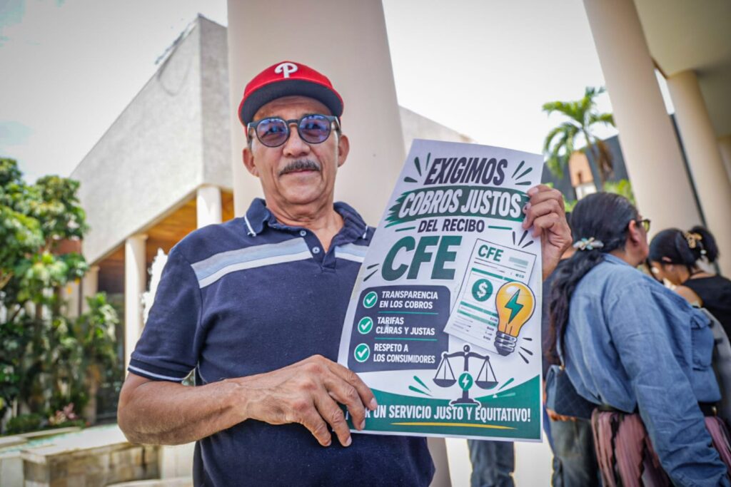 Usuarios de energía eléctrica se manifiestan en el Congreso ante elevados cobros por parte de la CFE en Sinaloa
