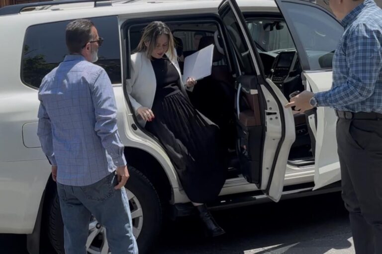 Llega Yeraldine Bonilla a su primer encuentro con Sheinbaum; se reúnen en Palacio Nacional Llega Yeraldine Bonilla a su primer encuentro con Sheinbaum; se reúnen en Palacio Nacional